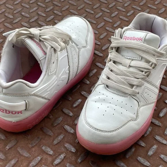 Reebok Girl Youth Sneaker Lace Up Sport Shoes Size 4US 35EU - Picture 2 of 10